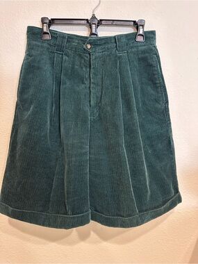 GAP Dark Green Corduroy Pleated Women’s Bermuda Shorts—Size 11/12